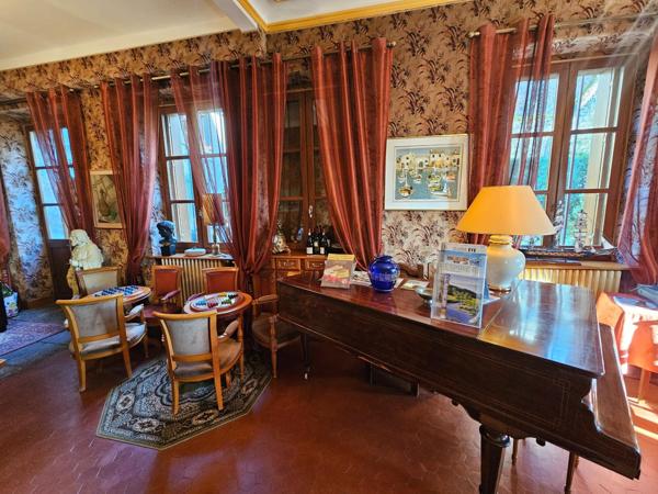 Château 278 m²  Saint-Alban-sur-Limagnole (Lozère)