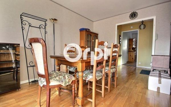 Appartement à vendre    3 pièces • 61,94 m2 Montigny-le-Bretonneux