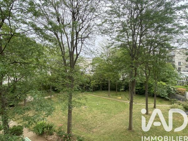 Location appartement 3 pièces 77 m² Suresnes