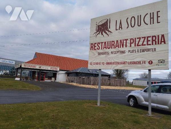 MURS COMMERCIAUX - A vendre sur la commune de Isigny-le-Buat, un bâtiment à usage commercial d'...