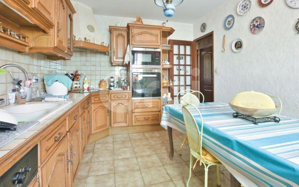 Maison à vendre    5 pièces •  Nexon