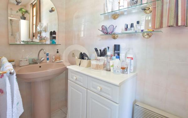 Maison à vendre    5 pièces •  Nexon