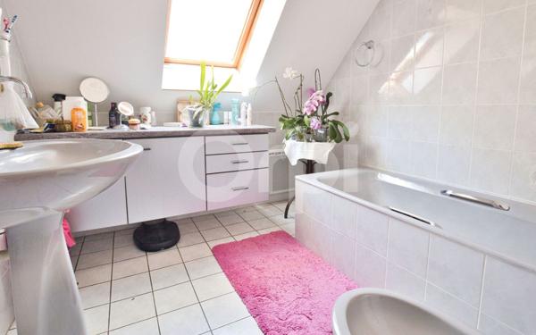 Maison à vendre    5 pièces •  Nexon