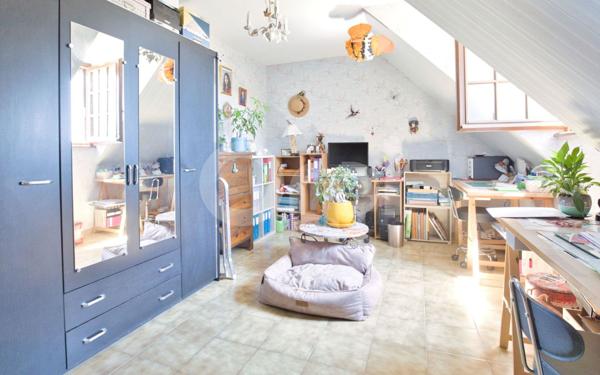 Maison à vendre    5 pièces •  Nexon