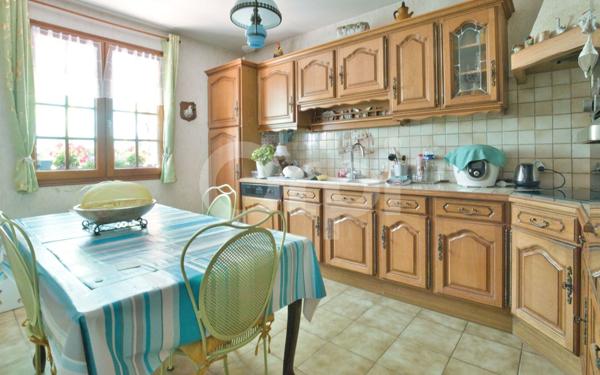 Maison à vendre    5 pièces •  Nexon