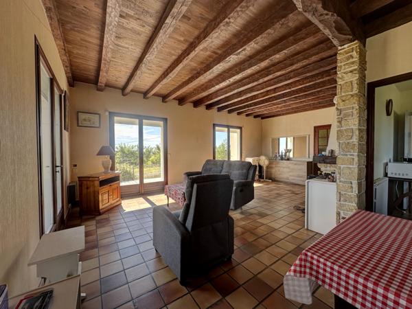 Villeneuve-sur-Lot (47300) Vue à couper le souffle ! Maison semi-enterrée avec grand terrain de 8930m3