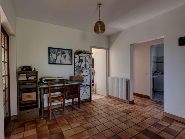 Villeneuve-sur-Lot (47300) Vue à couper le souffle ! Maison semi-enterrée avec grand terrain de 8930m3