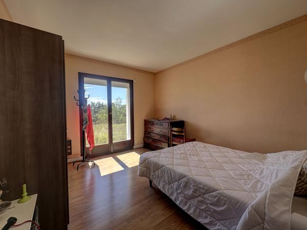 Villeneuve-sur-Lot (47300) Vue à couper le souffle ! Maison semi-enterrée avec grand terrain de 8930m3