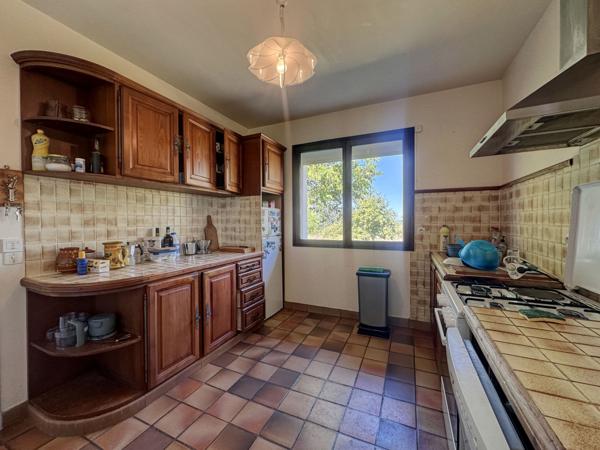 Villeneuve-sur-Lot (47300) Vue à couper le souffle ! Maison semi-enterrée avec grand terrain de 8930m3