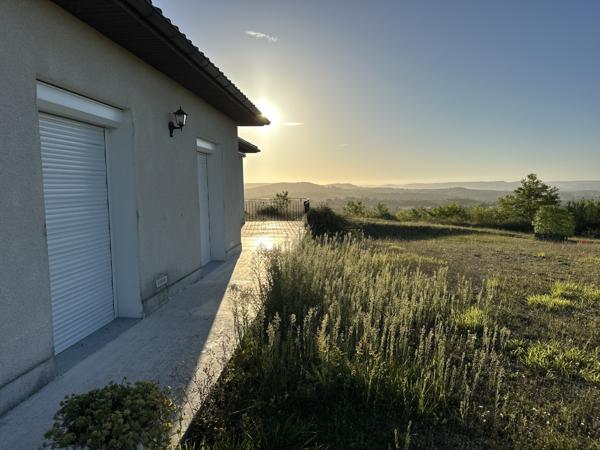 Villeneuve-sur-Lot (47300) Vue à couper le souffle ! Maison semi-enterrée avec grand terrain de 8930m3