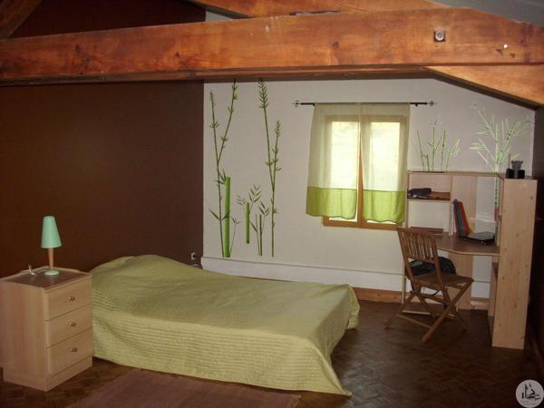 Bel ensemble immobilier en pierre avec piscine