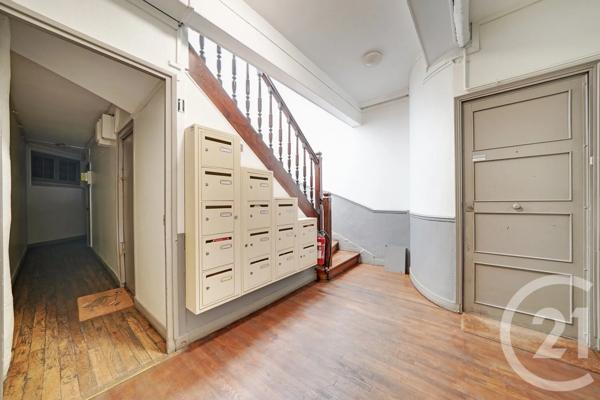 Appartement Studette à vendre  4 pièces - 49,67 m 2   LEVALLOIS PERRET  - 92