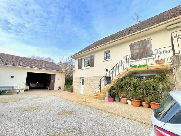 GRANDE MAISON FAMILIALE proximité POITIERS