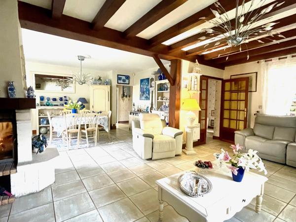 GRANDE MAISON FAMILIALE proximité POITIERS