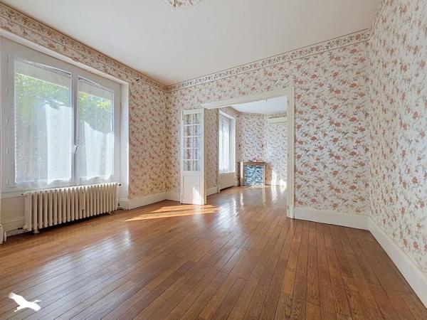 Maison à vendre 129 600 € Lignières 6 p 135 m² DPE D