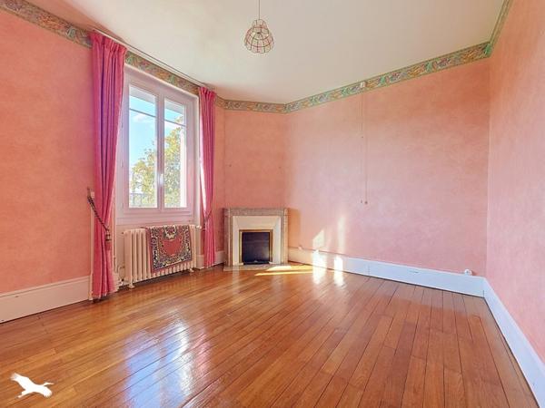 Maison à vendre 129 600 € Lignières 6 p 135 m² DPE D