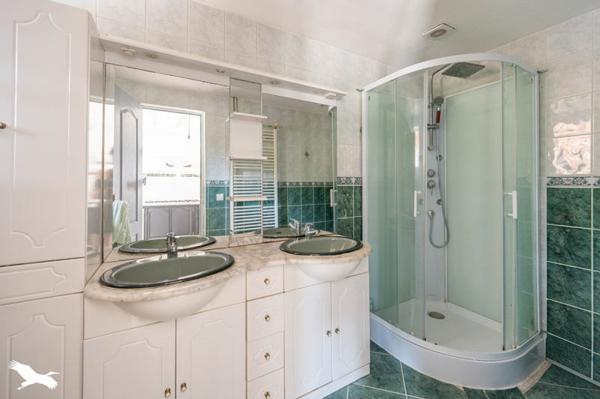 Maison 182 069 € Mehun-sur-Yèvre 5 p 145 m² DPE D