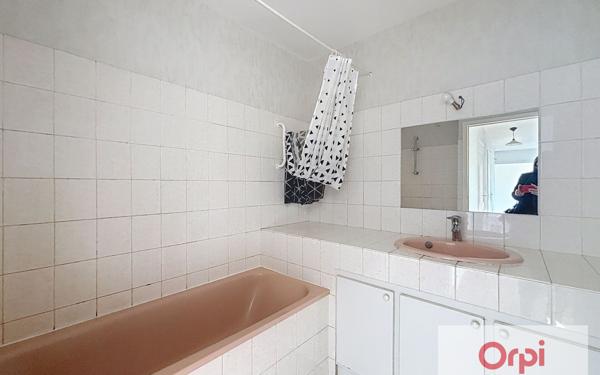 Appartement à louer    3 pièces • 63,86 m2 Montluçon