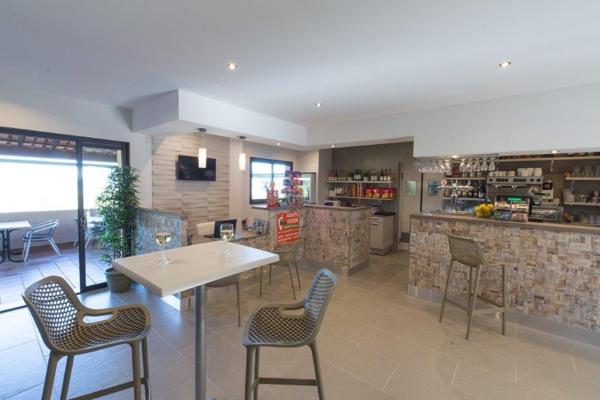 Saint-Florent (20217) Auberge restaurant à 15 minutes de Saint-Florent et à deux pas du chemin de la plage de Saleccia !!!!