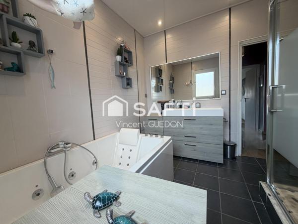 MAISON 4 chambres – PISCINE – GARAGE