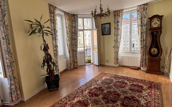 Appartement à vendre    5 pièces •  Nevers